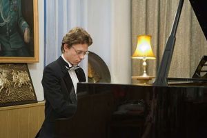 Course closing concert at the Music and Literature Club. Andrij Lunov. Fot. Andrzej Solnica